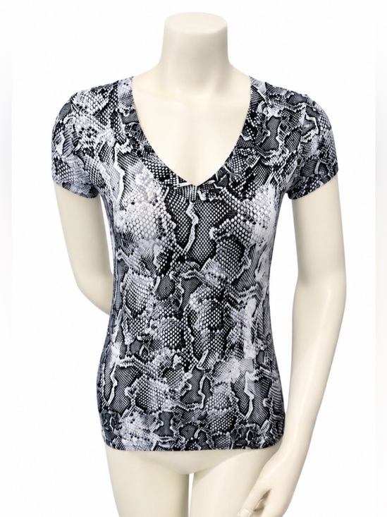 White House Black Market Tops - WHBM Snake Print V-Neck Stretch Top XS Black Gray Fitted